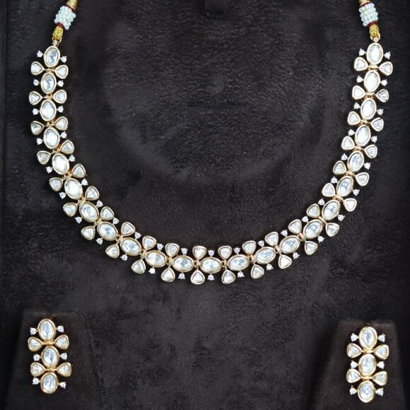 Elegant Floral Kundan Necklace & Earrings Set, JP40 - Picture 8 of 12